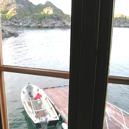 Two-bedroom Holiday In 1 Ballstad