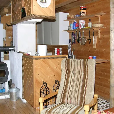 Two-bedroom Holiday In 1