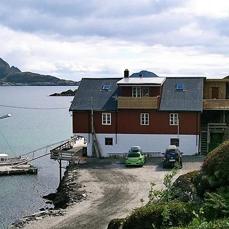 Two-bedroom Holiday In 1